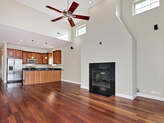 2nd image of 1345 N Ashland Ave APT 3S