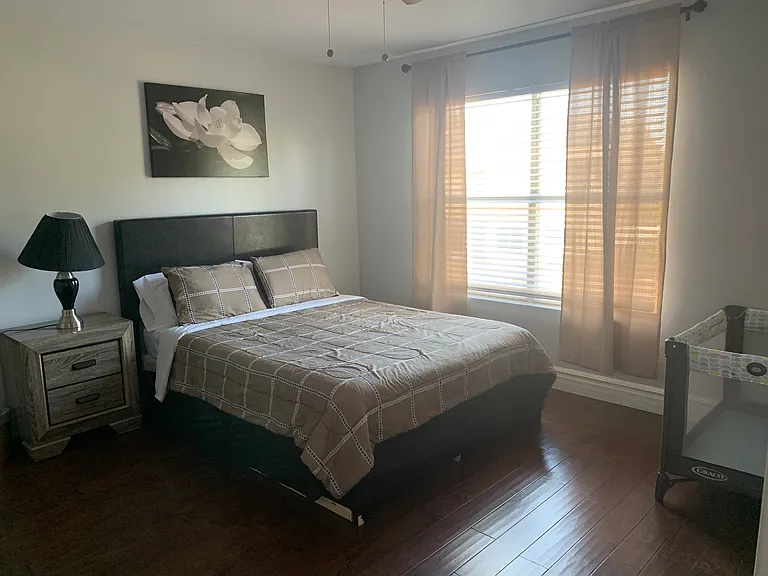 548 W Mendoza Ave — Photo 24