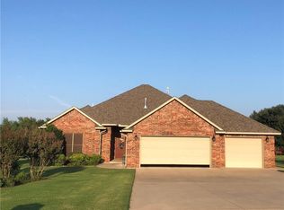 1616 Riverview Dr, Tuttle, OK 73089