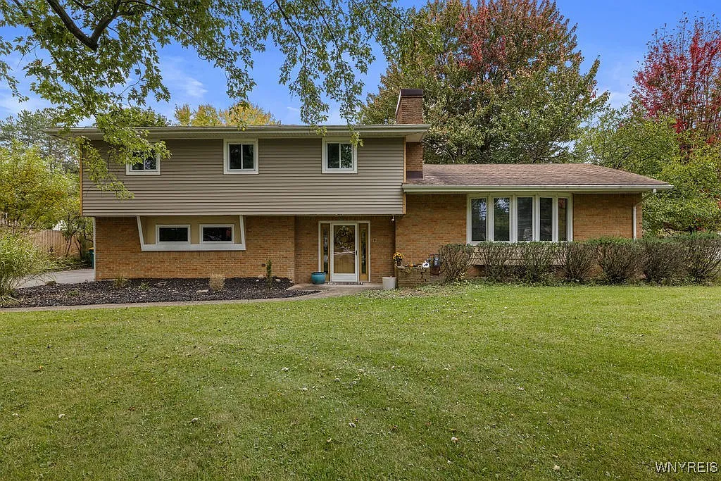 5286 Thompson Rd photo 1