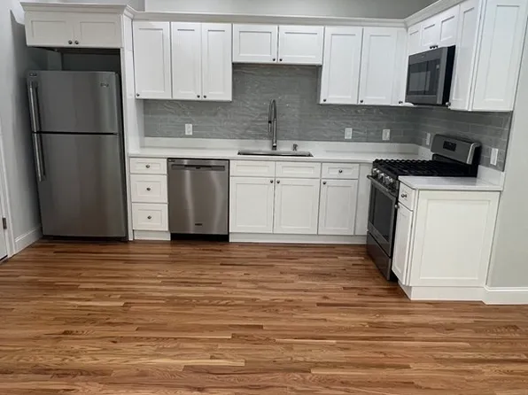 762 Columbia Rd #3, Dorchester, MA 02125