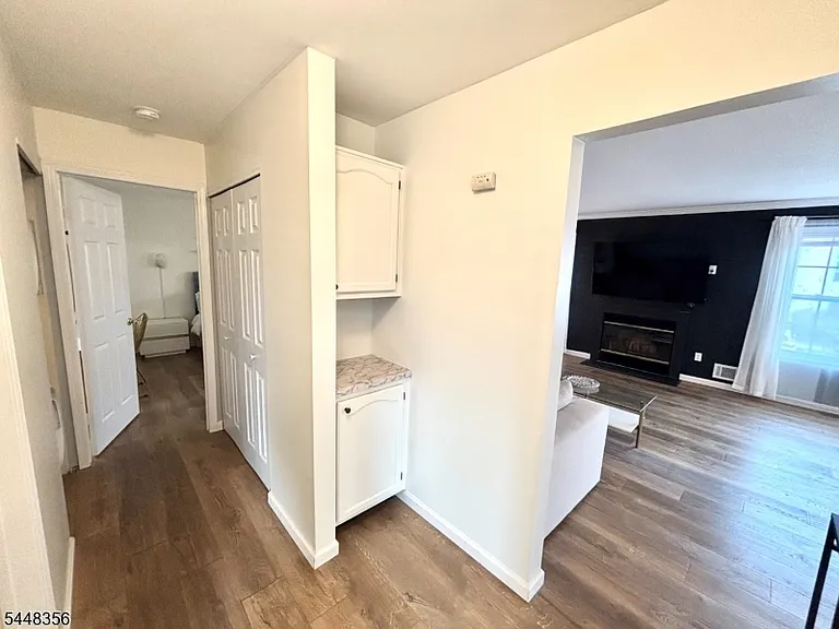 702 Pinehurst Ct #7 — Photo 6