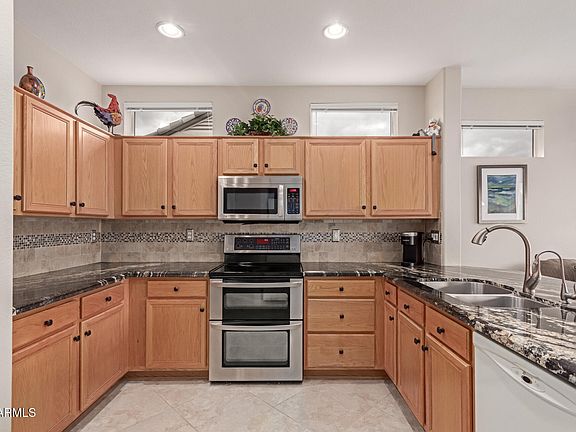 3rd image of 15850 W SILVER BREEZE Drive