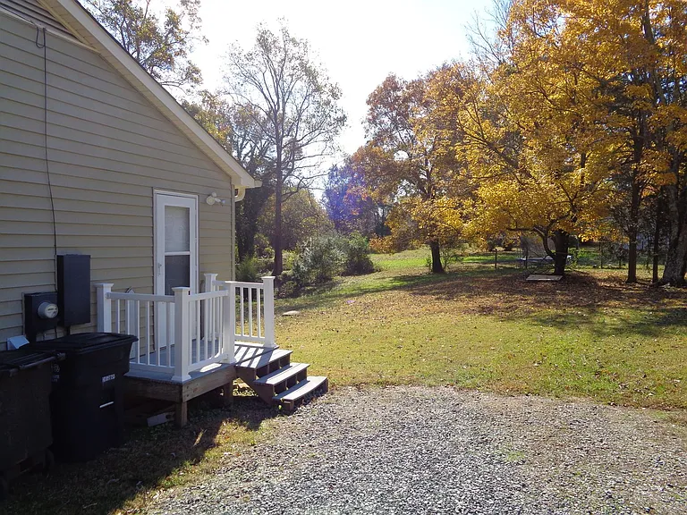 150 Sycamore Cir — Photo 11