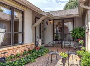 2126 Mason Lake Dr, Ballwin, MO