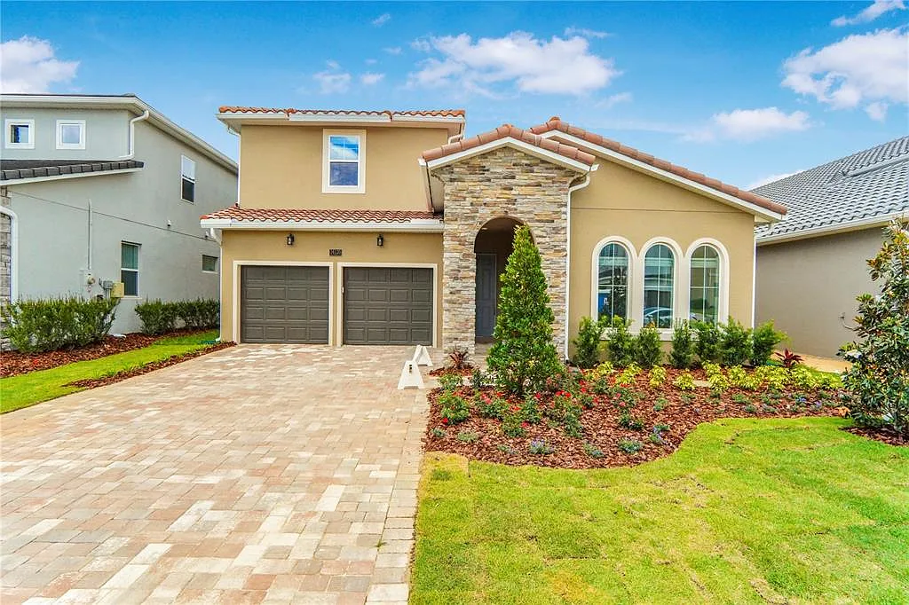 5 bed, 4.0 bath, 3076 sqft, $5,850 — Photo 1