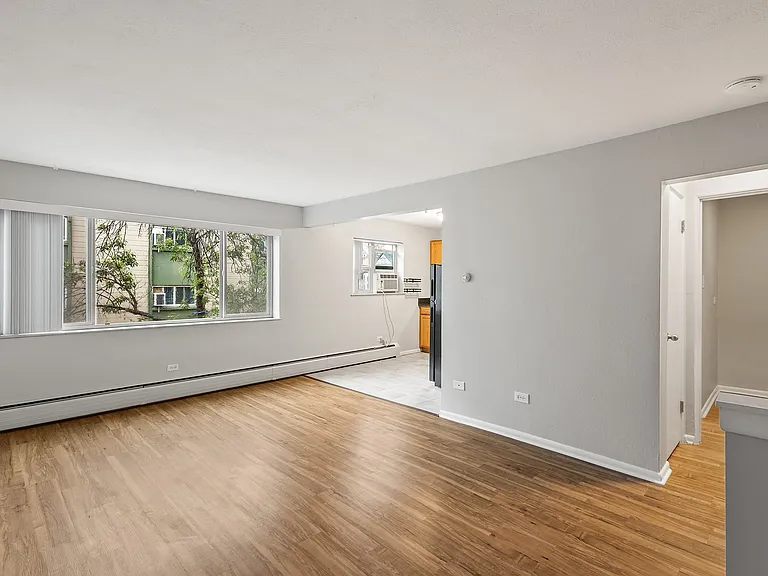 1333 N York St — Photo 30