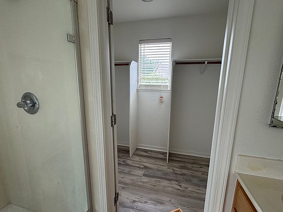 4th image of 3201 Portage Way