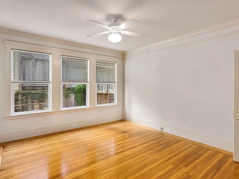 2350 Van Ness Ave #7 — Photo 6