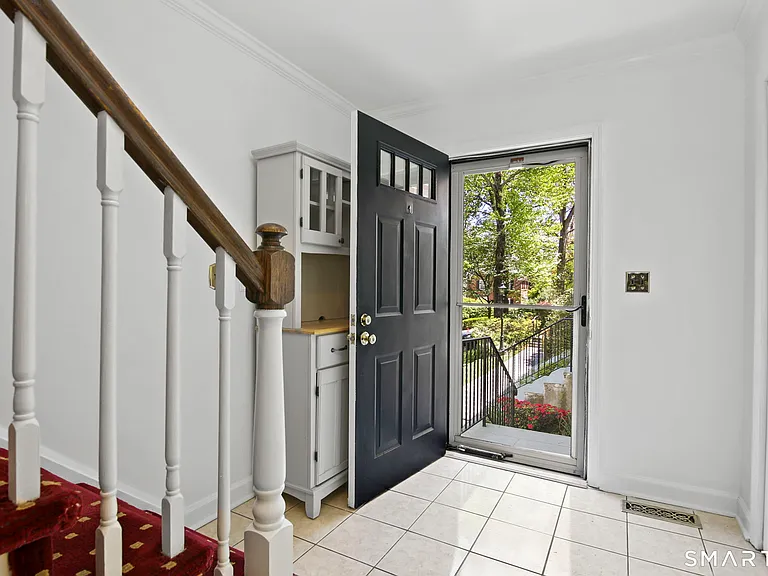 60 Greenwich Hills Dr #60 — Photo 2