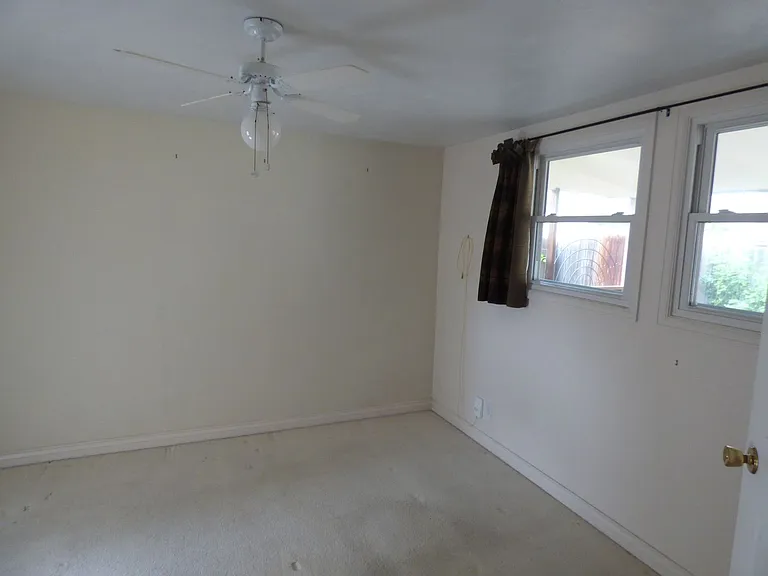 1327 Aspen St — Photo 11