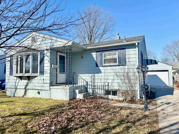 1207 Mercer St, Essexville, MI 48732