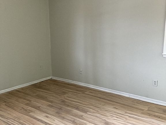 3rd image of 300 Idlewild Ave