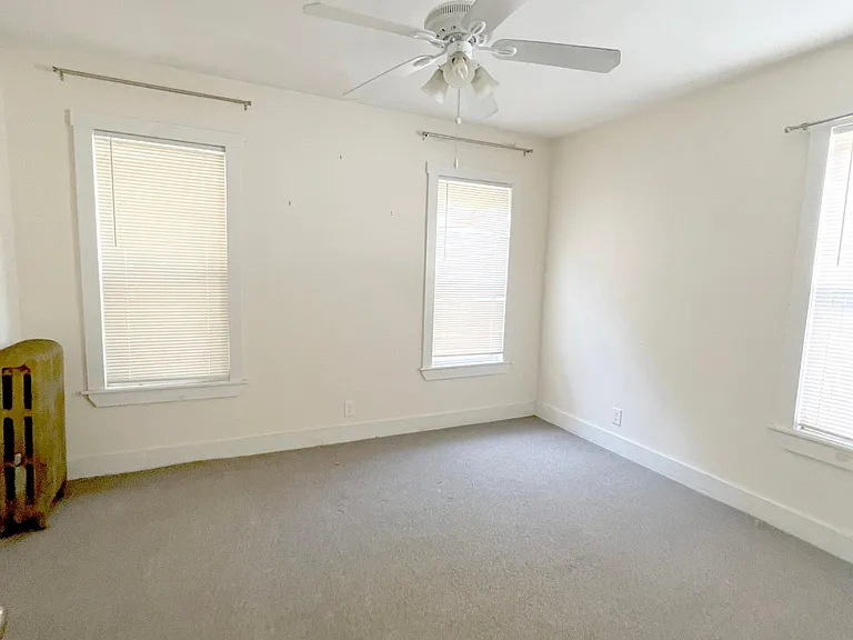 382 McGrath Hwy #1R — Photo 3