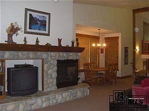 2nd image of 1420 Moraine Cir