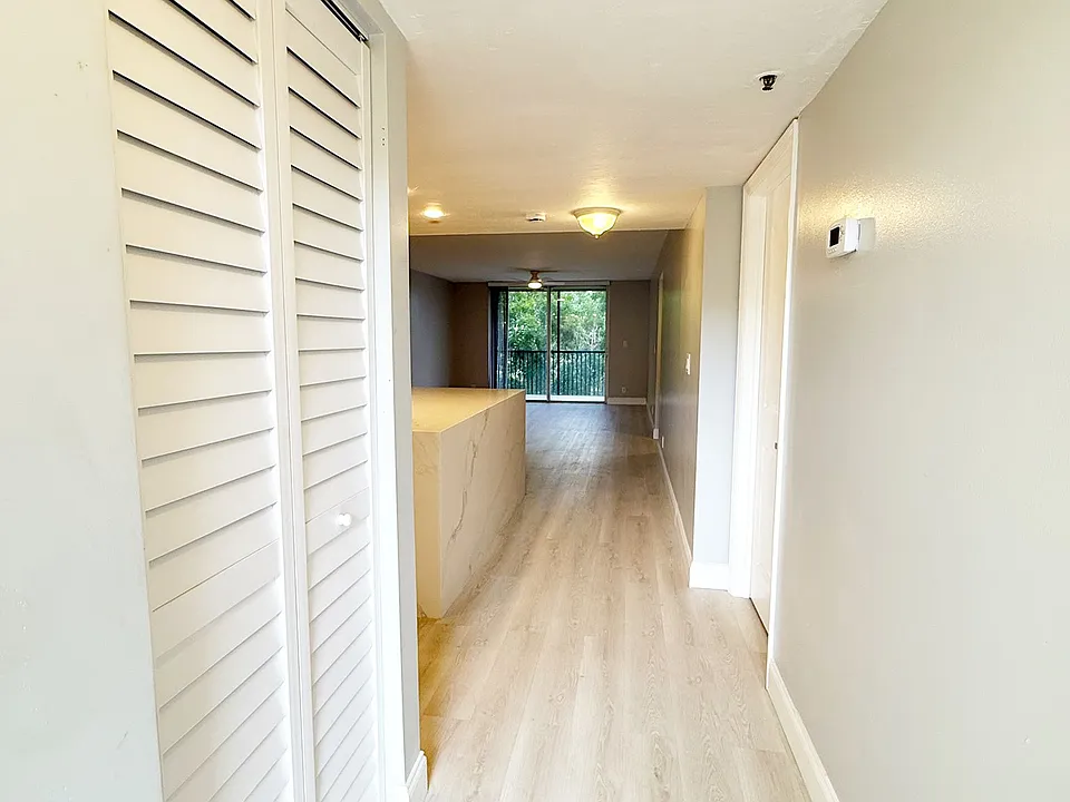 3300 W Rolling Hills Cir #410