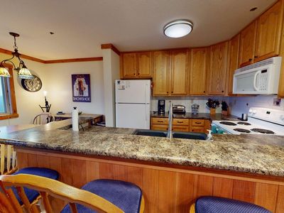 102A Summit, Snowshoe, WV, 26209