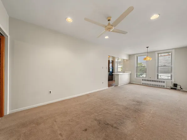 977 52nd Street image 13 of 21