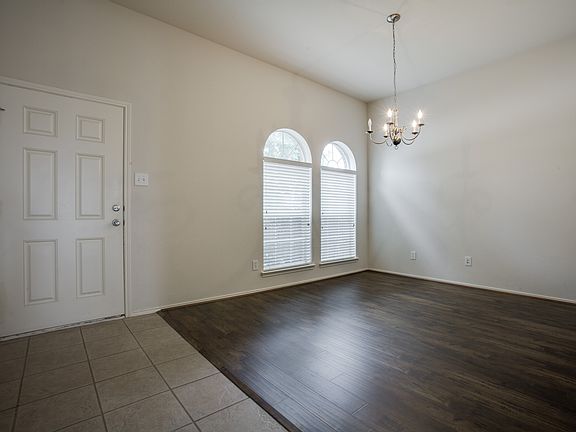 3rd image of 4024 Plymouth Dr