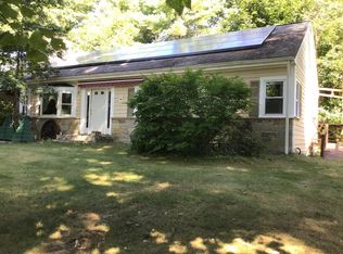 7 Hillcrest Rd, Hanson, MA 02341