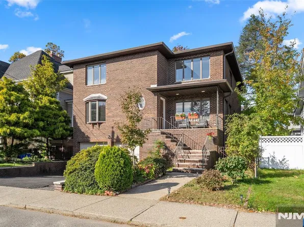 1101 Edgewood Lane, Fort Lee, NJ 07024
