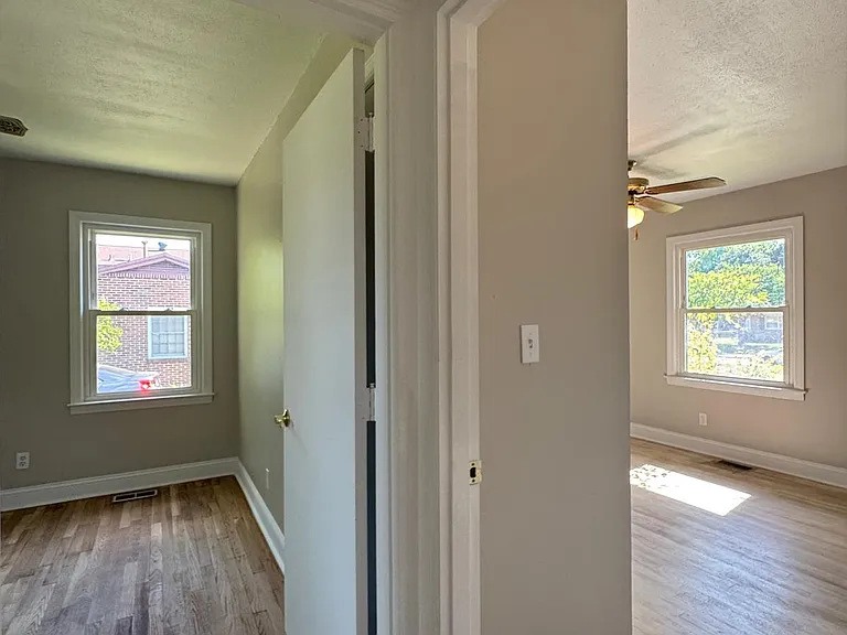 717 Glensford Dr — Photo 13