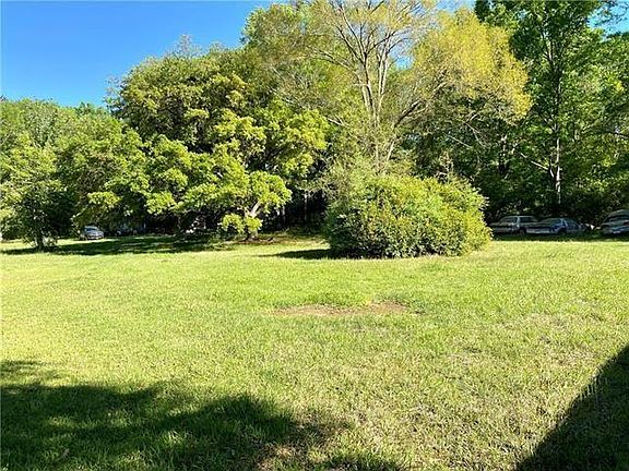 3rd image of 17197 & 17203 Skeet Statham Rd