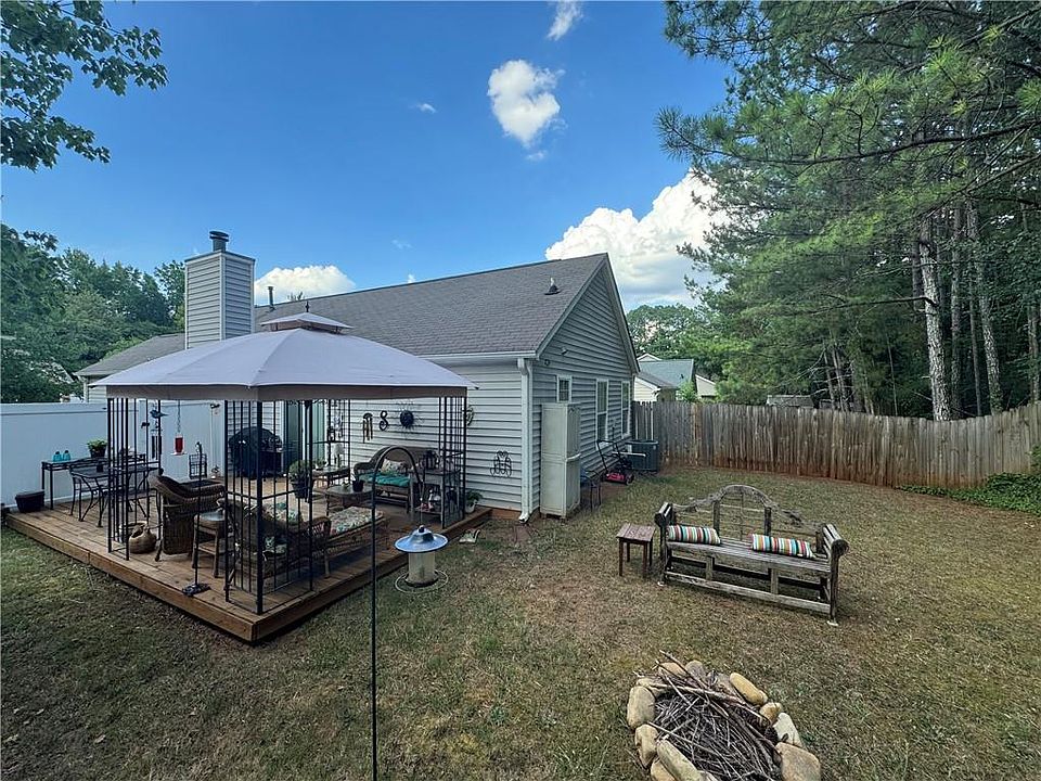 1st image of 300 Paxton Ct