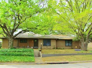 2856 Reedcroft Dr, Farmers Branch, TX 75234