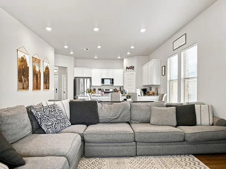 10401 Pronghorn Rd — Photo 10