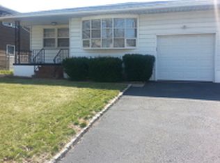 627 Fernwood Ter, Linden, NJ 07036