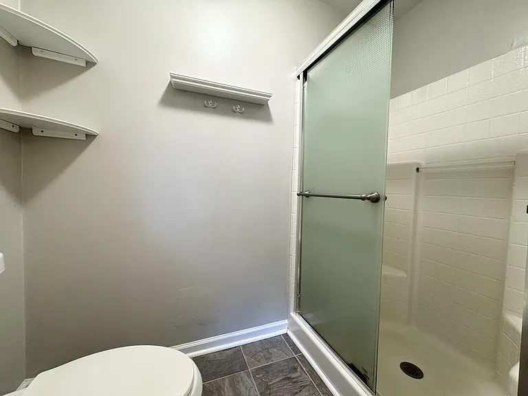 2309 Charing Cross Rd — Photo 29