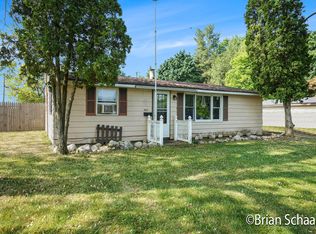 403 W Pine St, Edmore, MI 48829