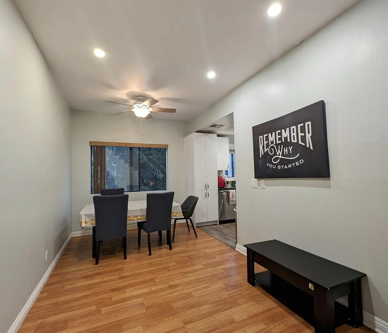 1 bed, 1.5 bath, 144 sqft, $980 — Photo 2
