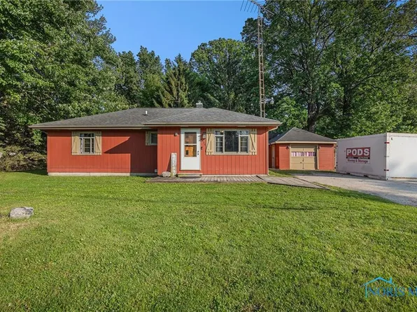 6036 James Rd, Oregon, OH 43616
