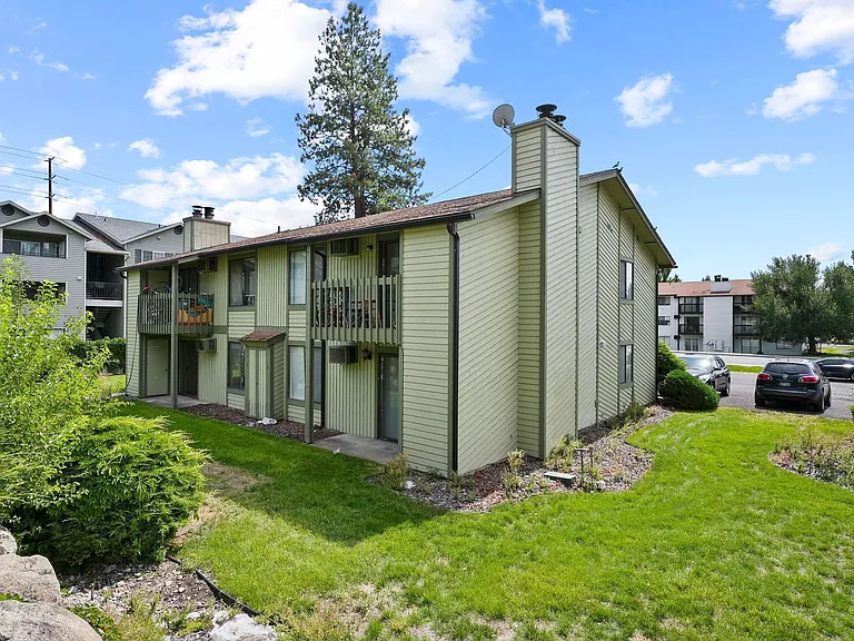 Ironwood Court Apartments — Photo 7