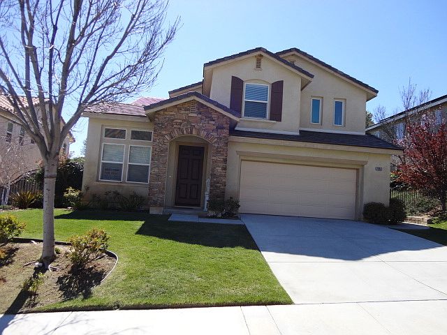 1st image of 28052 Hayward Dr