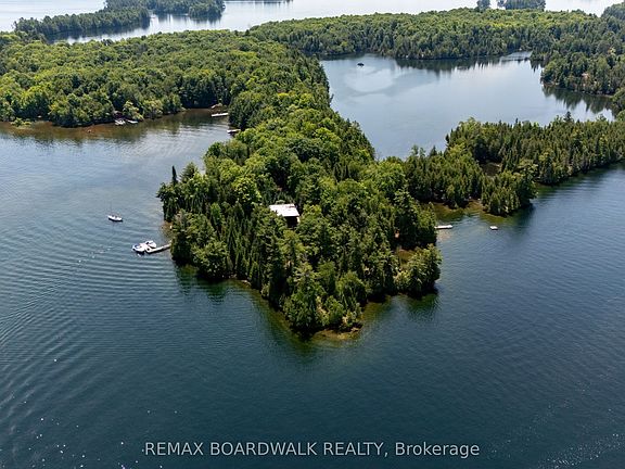 2nd image of 6603 Big Rideau Lck