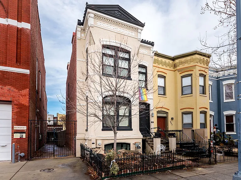 929 R St NW — Photo 18