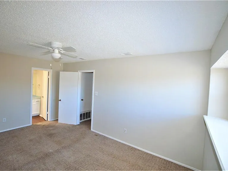 3517 Rollingway Cv #B — Photo 11