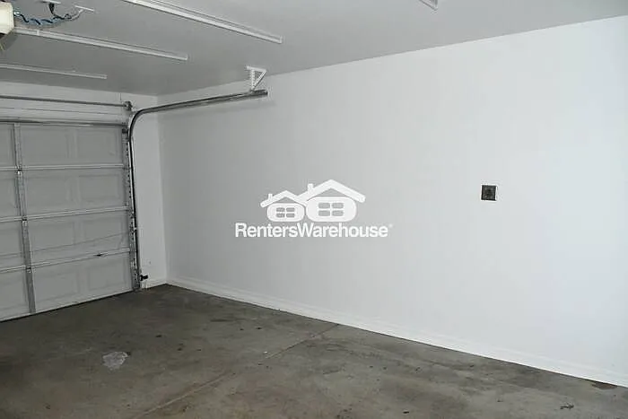 1623 E Silverbirch Ave — Photo 8