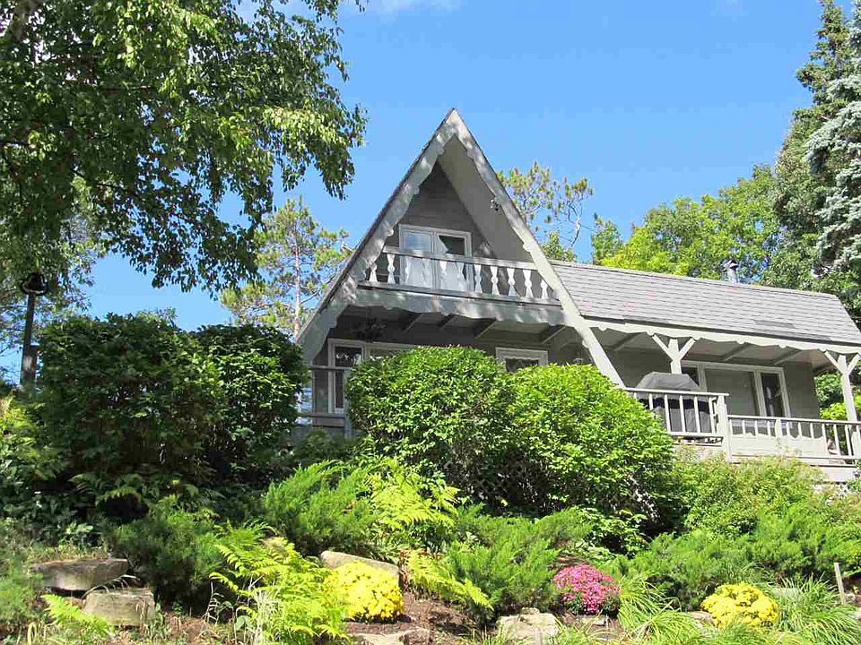 5160 S Lake Shore Dr Harbor Springs Mi 49740 Zillow 8135