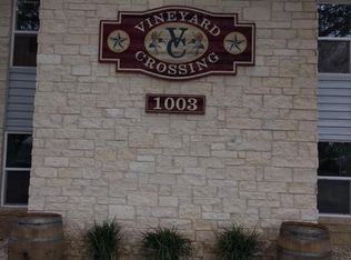 1003 E Highway St APT 2, Fredericksburg, TX 78624