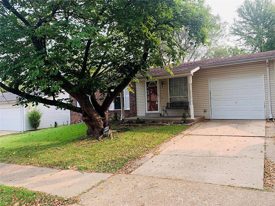 1st image of 11676 Esperanza Dr