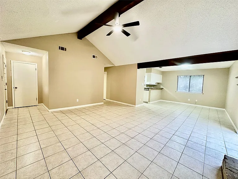 1611 Onion Creek Village Dr #A — Photo 4
