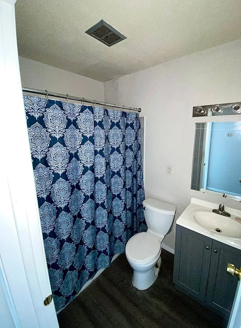 2525 Harriet Ave Building — Photo 3