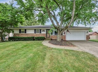 321 Autumn Ln, Brunswick, OH 44212