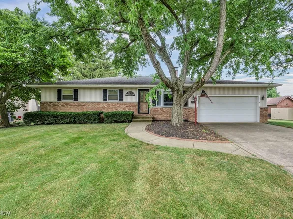 321 Autumn Ln, Brunswick, OH 44212