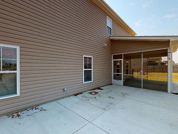 4th image of 211 Ingram Fields Dr