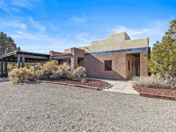99 Stakeout Dr, Ranchos De Taos, NM 87557
